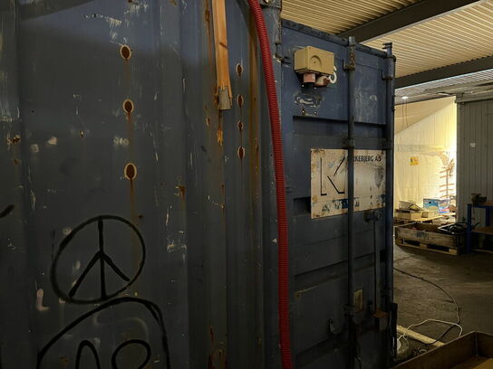 20" container med reoler, el-tarvle og lys