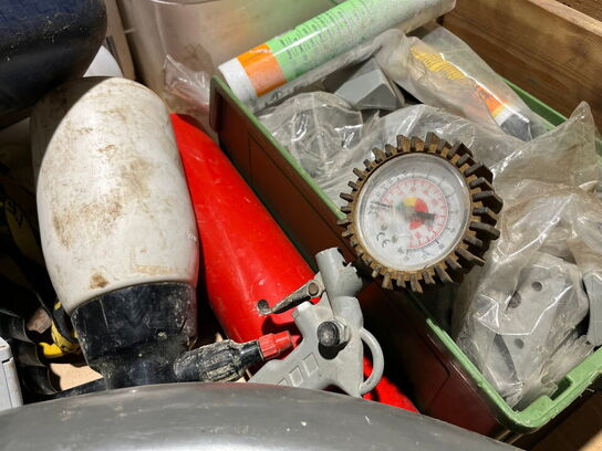 Indholdet på pallen