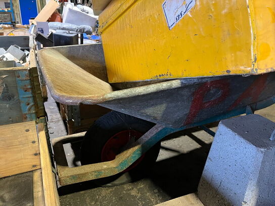 Trillebør med indhold