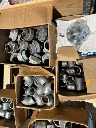 Indholdet på pallen