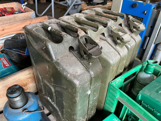 Indholdet på pallen