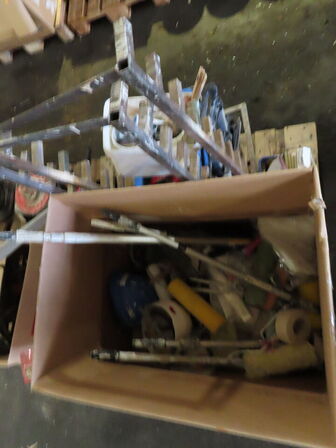 Indholdet på pallen