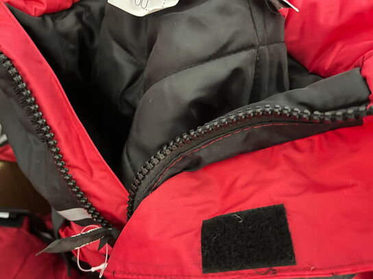 1 kasse med arbejdstøj