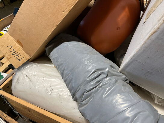 Indholdet på pallen