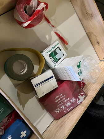 Indholdet på pallen