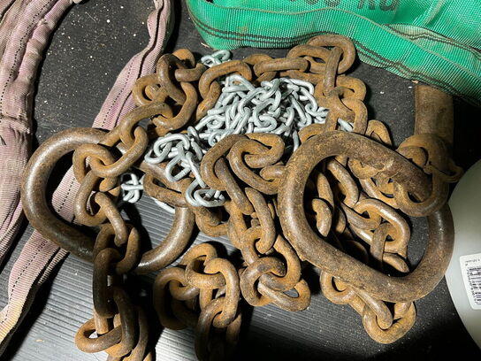 Indholdet på pallen