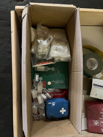 Indholdet på pallen