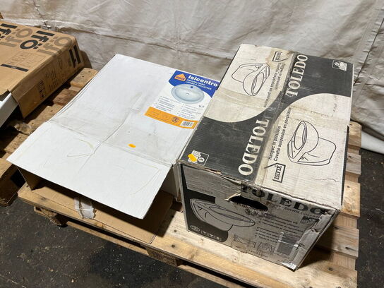 Toiletkumme til væghængt toilet samt vask