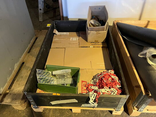 Indholdet på pallen