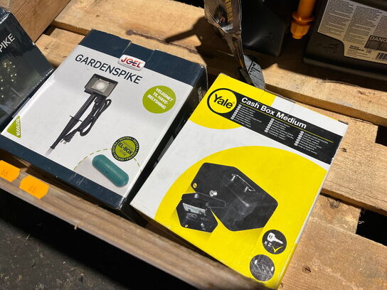 Indholdet på pallen