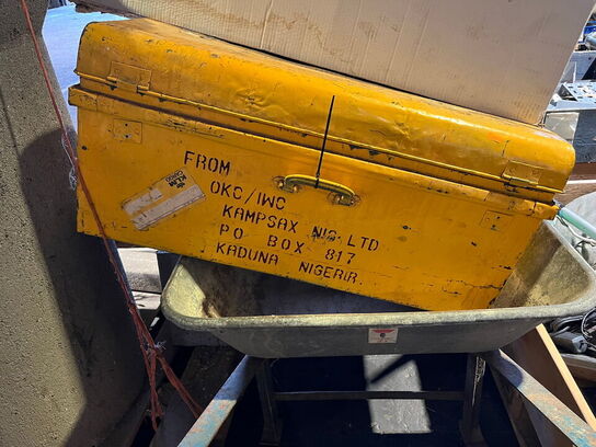 Trillebør med indhold