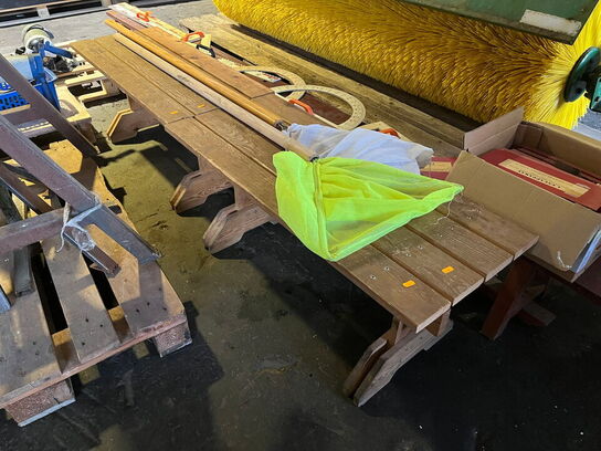 2 stk. bænke og net