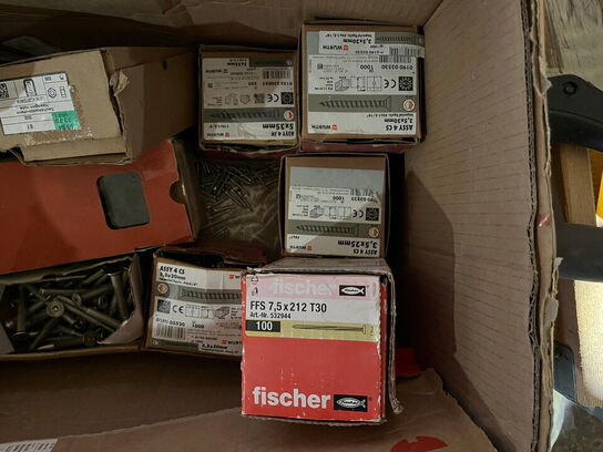 Indholdet på pallen