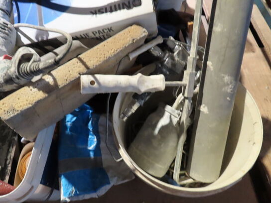 Indholdet på pallen