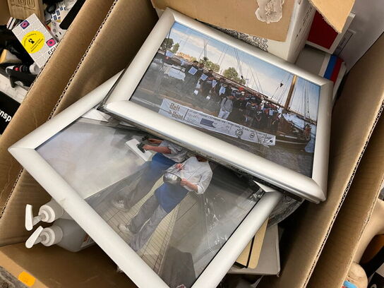 4 stk. kasser med indhold