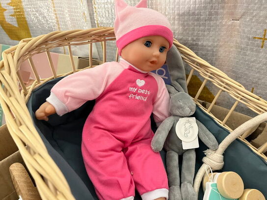 6 stk. kasser med indhold