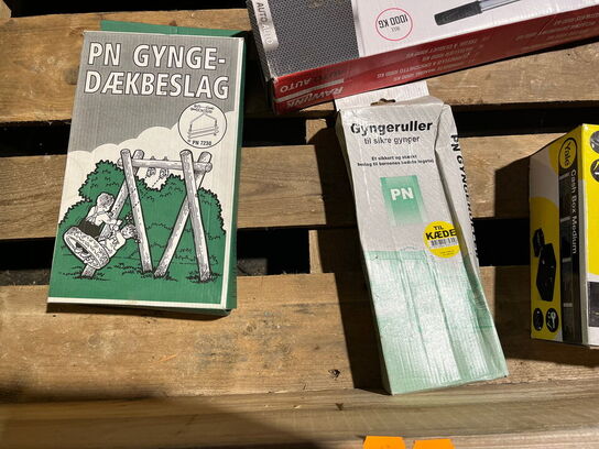 Indholdet på pallen