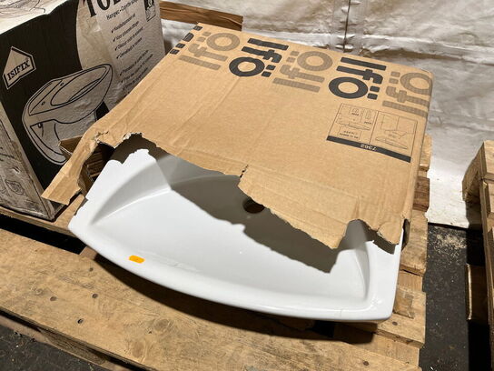 Toiletkumme til væghængt toilet samt vask