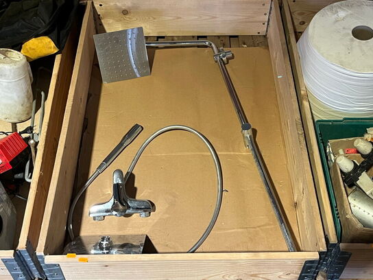 Indholdet på pallen