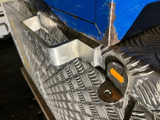 Stor ALU-transportkasse samt 3 mindre transportkassser