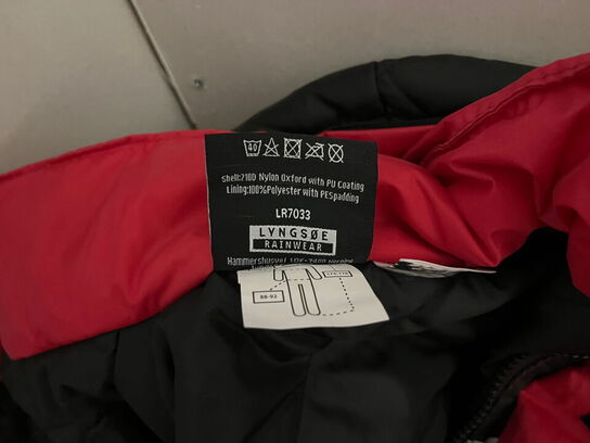 1 kasse med arbejdstøj