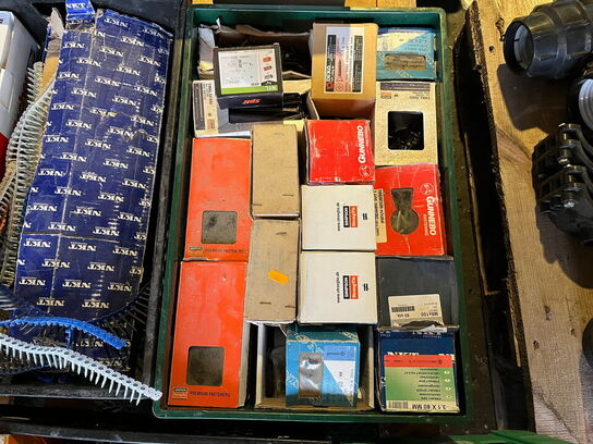 Indholdet på pallen