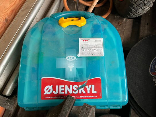 Indholdet på pallen