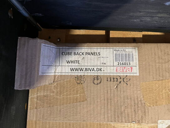 Indholdet på pallen