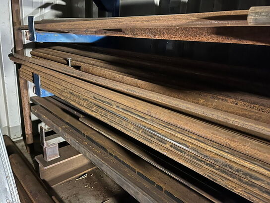 Indhold i container af rustfri, aluminium samt stang jern