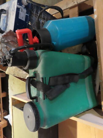 Indholdet på pallen