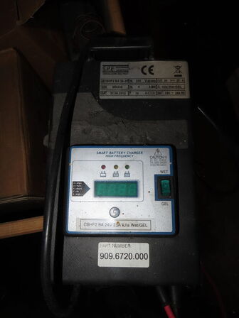 7 stk. el-motorer KPL N/6452A samt lader