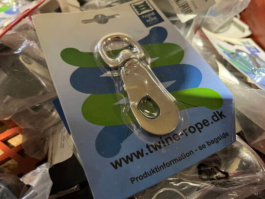 Indholdet på pallen