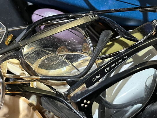 7 stk. kasser med brugte briller