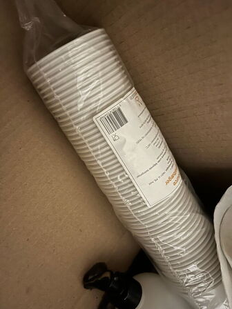 2 stk. kasser med indhold