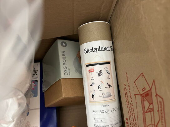 6 stk. kasser med indhold