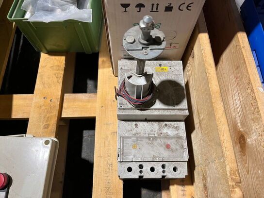 Indholdet på pallen