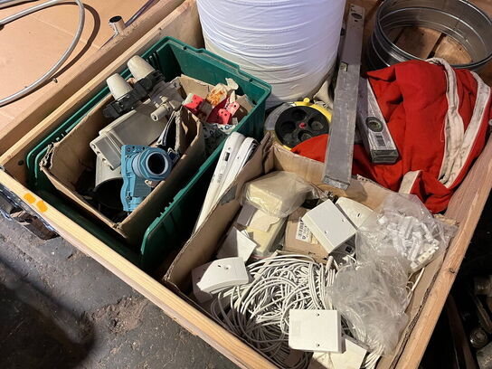 Indholdet på pallen