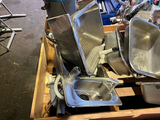 Indholdet på pallen