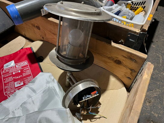 Indholdet på pallen