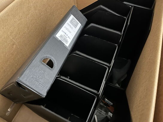 4 stk. kasser med indhold