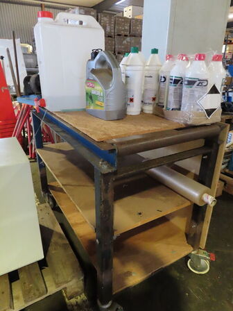 Arbejdsbord på hjul