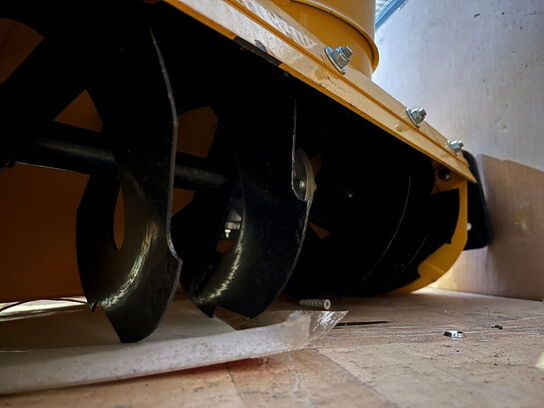 Sneslynge til fejemaskine 