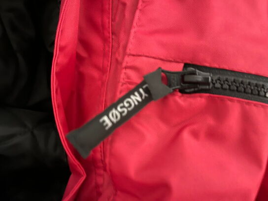 1 kasse med arbejdstøj