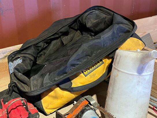 Indholdet på pallen