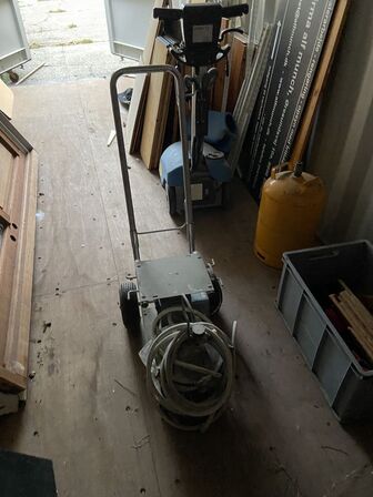 20 fods container med indhold UDLEVERING EFTER AFTALE