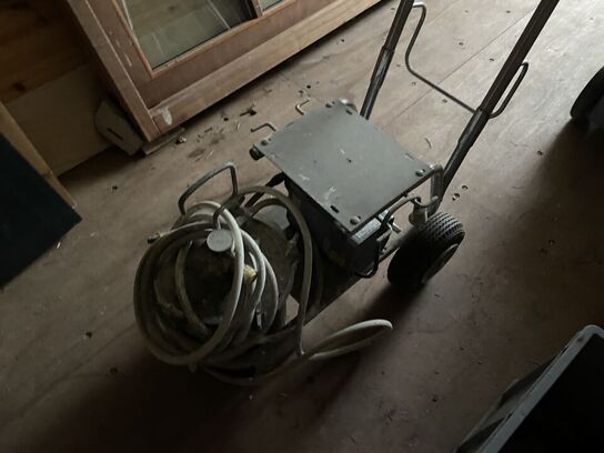 20 fods container med indhold UDLEVERING EFTER AFTALE