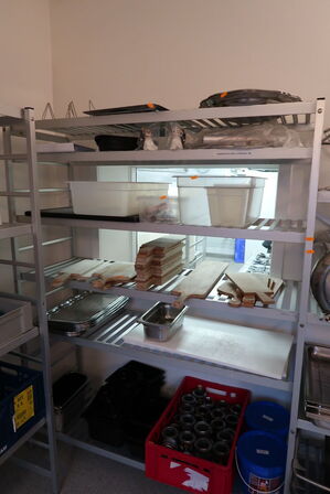 Div. Fade, skærebrætter, skåle, gastrobakker m.m.