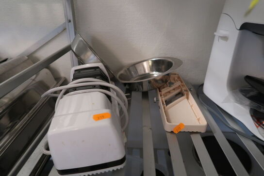 Røremaskine KENWOOD, blender BOSCH m.m.