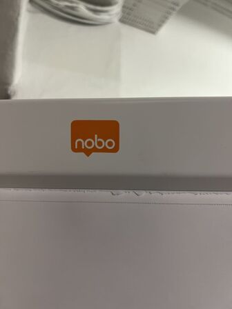 Whiteboard NOBO på hjul