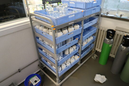 Opbevaringsvogn uden indhold